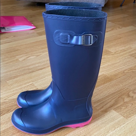 Navy and Pink Rain Boots - Picture 2 of 7